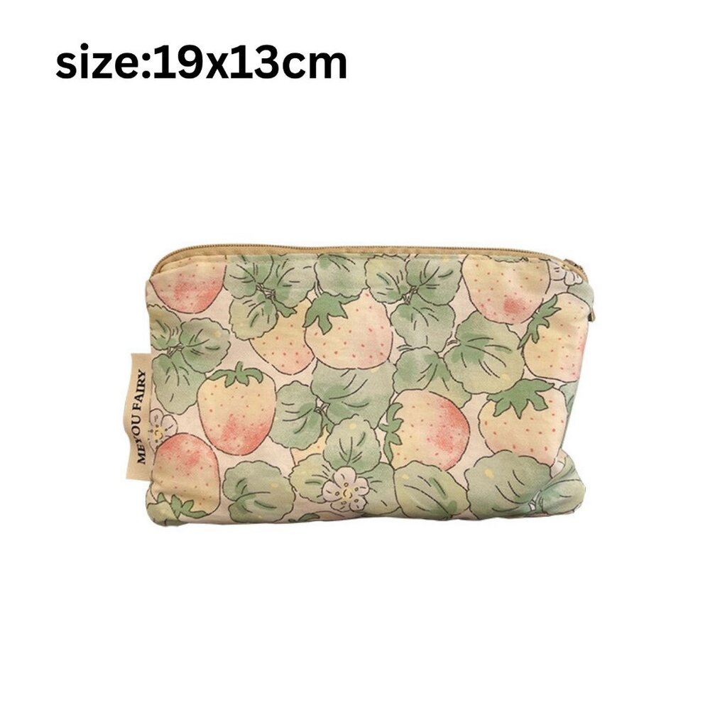 Strawberry Makeup bag - Picture 4 of 4